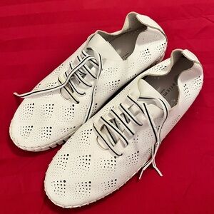 Women's Eric Michael Annie White Leather Leather Comfort Flats Shoes Sz 8.5